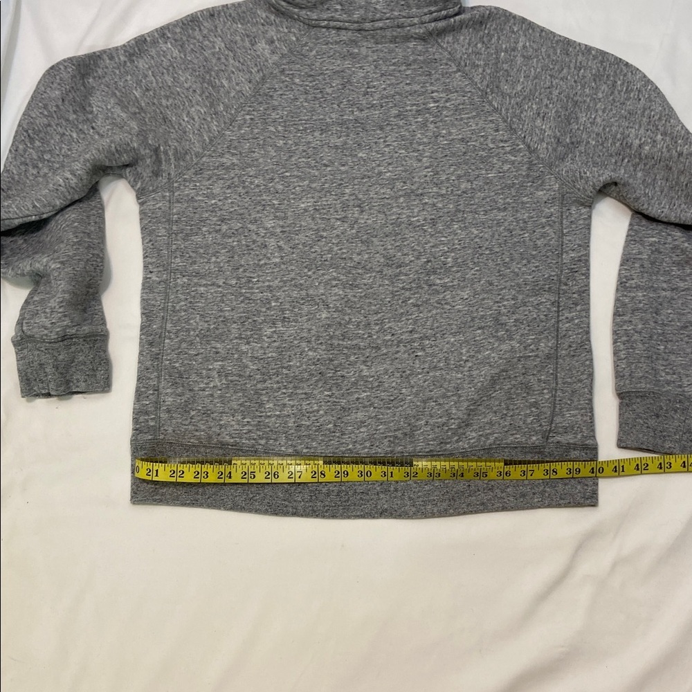 Nike Sportswear Men’s Gray Heritage Pullover Hoodie. Size-Medium - Picture 8 of 13